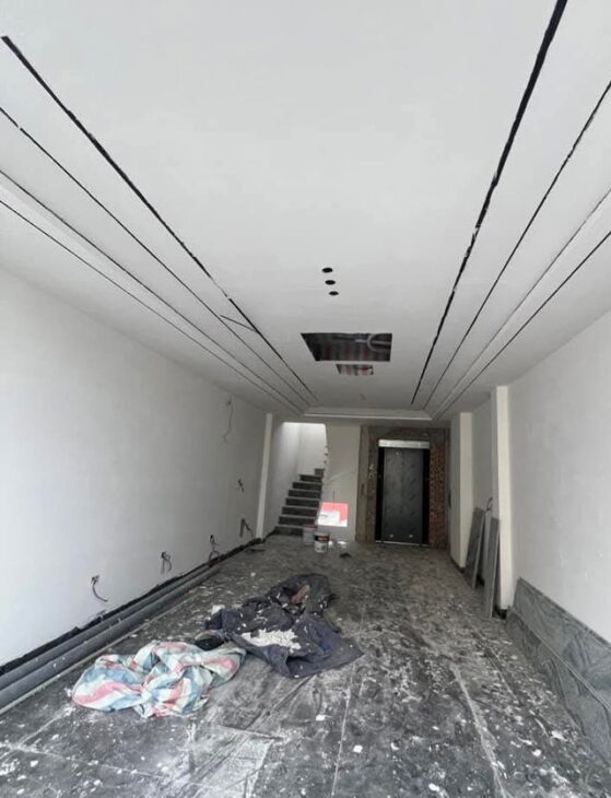 BÁN NHÀ MỐI PHỐ NGUYỄN VĂN CỪ, GARA Ô TÔ – 7 TẦNG THANG MÁY 40M2, 7 TẦNG, MẶT TIỀN 4M, 16.8 TỶ.