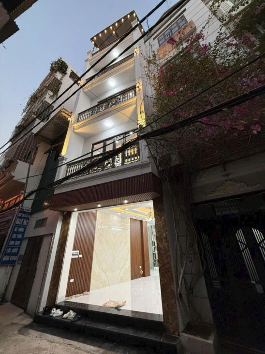 Bán Nhà Nguyễn Chính ÔTÔ – THANG MÁY – KINH DOANH Dt 38m2 5 tầng Giá 10.9 tỷ