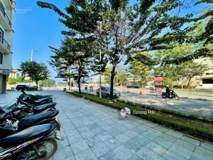 Bán nhà Trịnh Văn Bô – khu đấu giá Phương Canh – DT 100m2 MT 7m – ô tô – vỉa hè gần ĐH FPT