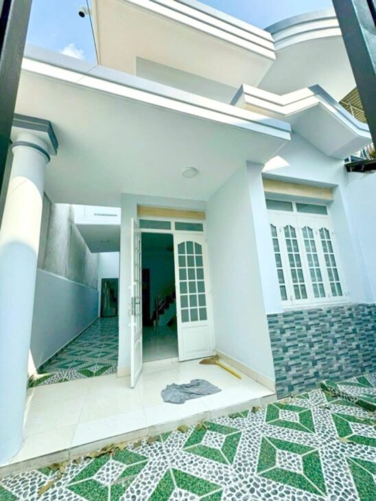 Bán nhà 90m2, 2PN, 3WC, Linh Xuân, Thủ Đức, 4.4 tỷ, sổ hồng