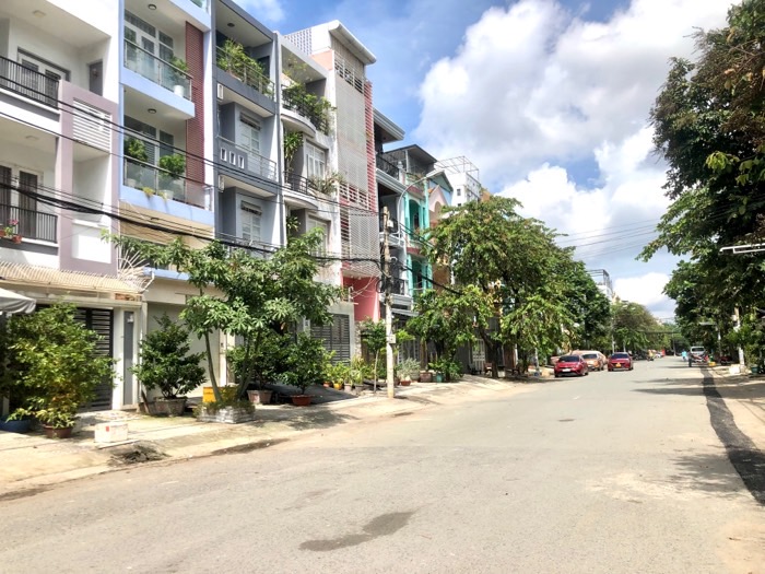 Mặt tiền Võ Liêm Sơn 4×20 đúc 5 tầng chỉ 16 tỷ 5