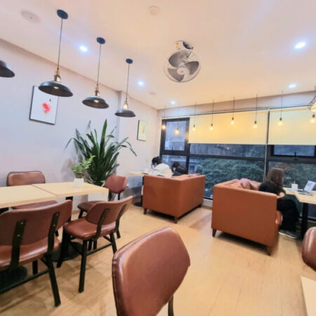 MẶT PHỐ TRẦN QUỐC HOÀN – CHỈ 12 TỶ – 4 TẦNG – MT 4M VUÔNG ĐẸP – VỈA HÈ RỘNG