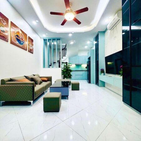 BÁN NHÀ TRUNG TÂM HAI BÀ TRƯNG NHÀ MỚI KÍNH KOONG LÔ GÓC Ô TÔ VÀO NHÀ KINH DOANH ONLINE GIÁ 10 TỶ