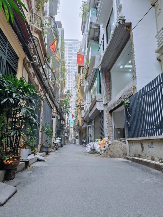 BÁN NHÀ TRẦN QUỐC HOÀN CẦU GIÁY 7 TẦNG THANG MÁY NGÕ 2 Ô TÔ TRÁNH- KINH DOANH NHÀ ĐẸP 22 TỶ