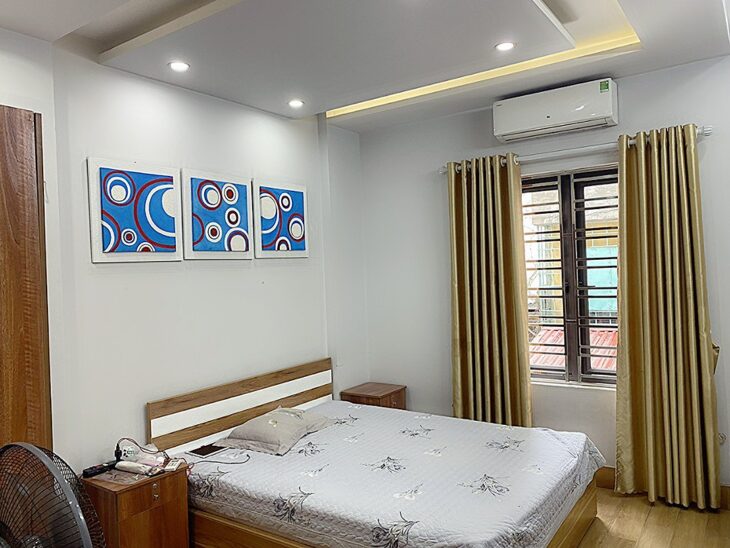 Bán nhà tuyến 2 Văn Cao, 72m 4 tầng, Giá 7.4 tỉ, đang cho thuê 25 tr/tháng