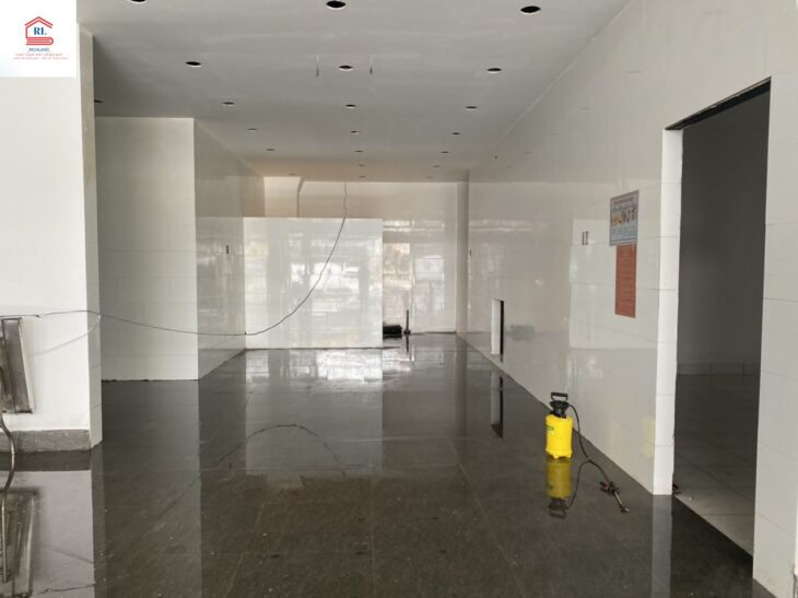 Cho Thuê Mặt Bằng Mặt Tiền tại Quận Gò Vấp, TPHCM_DT:17.5m x 27m (Nở hậu 20m). Giá 199 Triệu