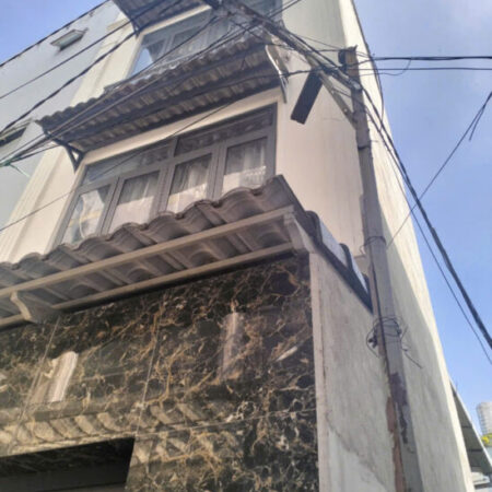 3.58 tỷ bán nhà 3 tầng ngay chợ Gò Vấp Nguyễn Thái Sơn- DTSD 60m2- 2PN 3WC