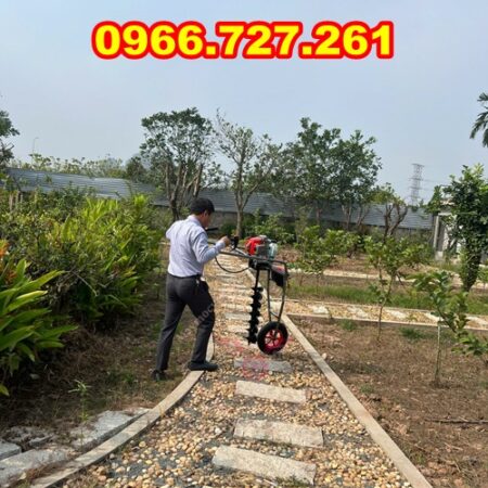 Máy khoan đất có bánh xe Mitsubishi TB43 2.2kw Máy khoan đất có bánh xe Mitsubishi TB43 2.2kw