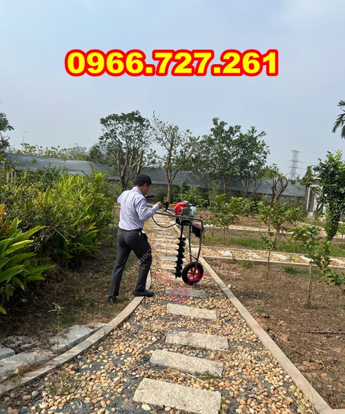 Máy khoan đất có bánh xe Mitsubishi TB43 2.2kw