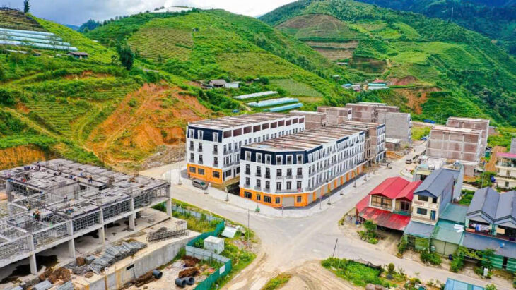 Chưa bao giờ sở hữu liền kề 4 tầng Sapa dễ đến thế. Chỉ 5,8x tỷ trung tâm thị xã Sapa