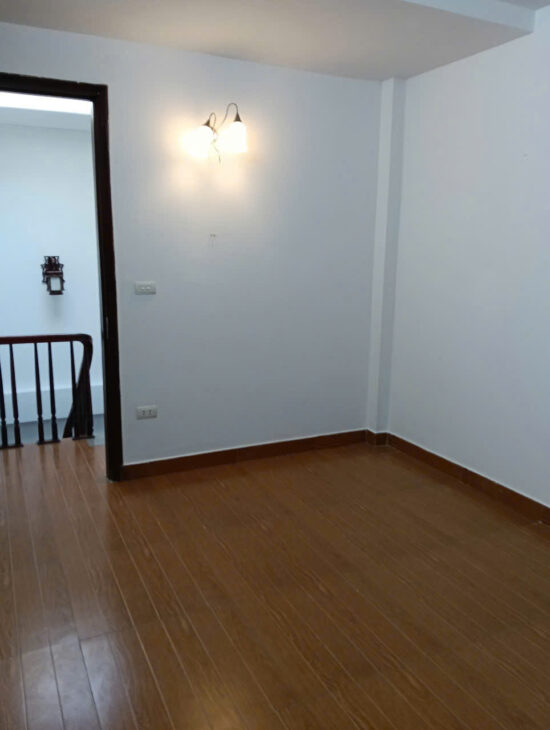 Nợ tiền bán gấp giá rẻ TT Bộ Quốc Phòng Giải Phóng 95m, T2, 3.7 Tỷ Hoàng Mai.