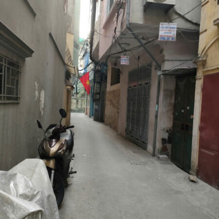 Cần tiền bán gấp giá rẻ Đông Tác 11m/14m T2, 3 tầng, mặt tiền 4m, 1.57 tỷ Đống Đa. Cần tiền bán gấp giá rẻ Đông Tác 11m/14m T2, 3 tầng, mặt tiền 4m, 1.57 tỷ Đống Đa.