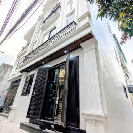 Bán nhà mặt ngõ nông Khúc Thừa Dụ, 45m 4 tầng, mới tinh, độc lập, Giá 3.45 tỉ