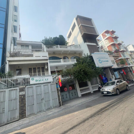 BIỆT THỰ TÂN CỔ ĐIỂN CÒN SÓT LẠI ĐƯỜNG THẠCH THỊ THANH, P.TÂN ĐỊNH QUẬN 1 BIỆT THỰ TÂN CỔ ĐIỂN CÒN SÓT LẠI ĐƯỜNG THẠCH THỊ THANH, P.TÂN ĐỊNH QUẬN 1