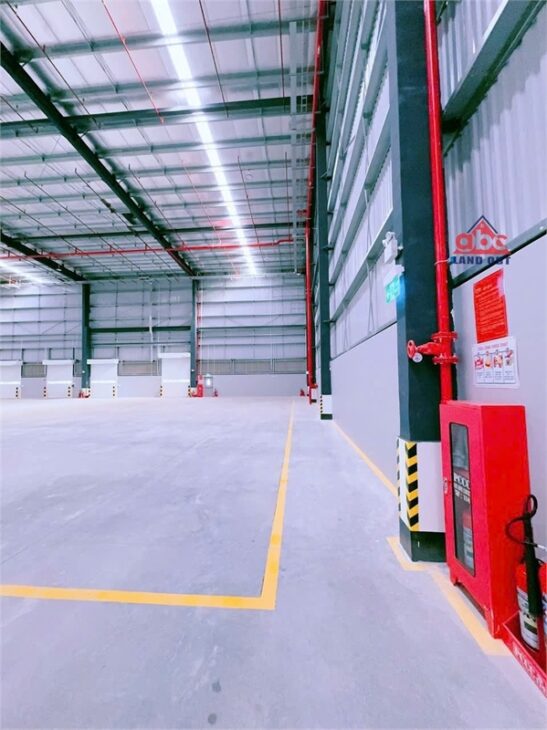 XT005 Kho lưu trữ, vận hành logistic, vị trí thuận lợi, sân bãi rộng cont chờ xuất nhập
