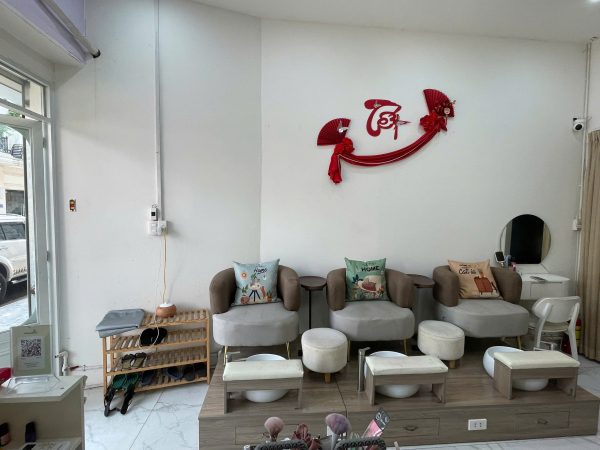 Gò Vấp ! Sang SaLon Nail – SPA decor Hiện đại & xinh xắn nằm ngay khu dân trí cao Cityland Central