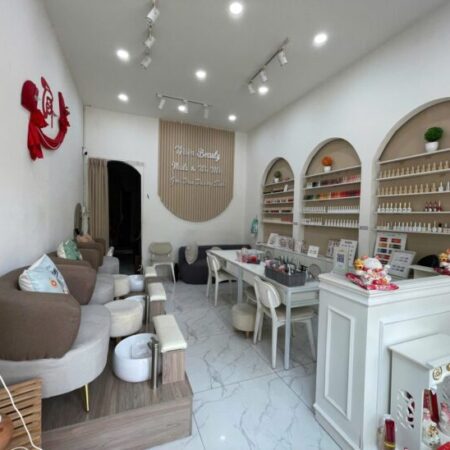 Gò Vấp ! Sang SaLon Nail – SPA decor Hiện đại & xinh xắn nằm ngay khu dân trí cao Cityland Central