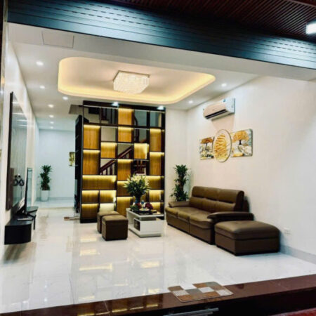 ĐẲNG CẤP PHỐ NGỌC LÂM… NHÀ 39M MỘT NHÀ RA NGÕ Ô TÔ CHỈ NHỈNH 6 TỶ ĐI BỘ RA ĐƯỜNG HỒNG TIẾN MỚI