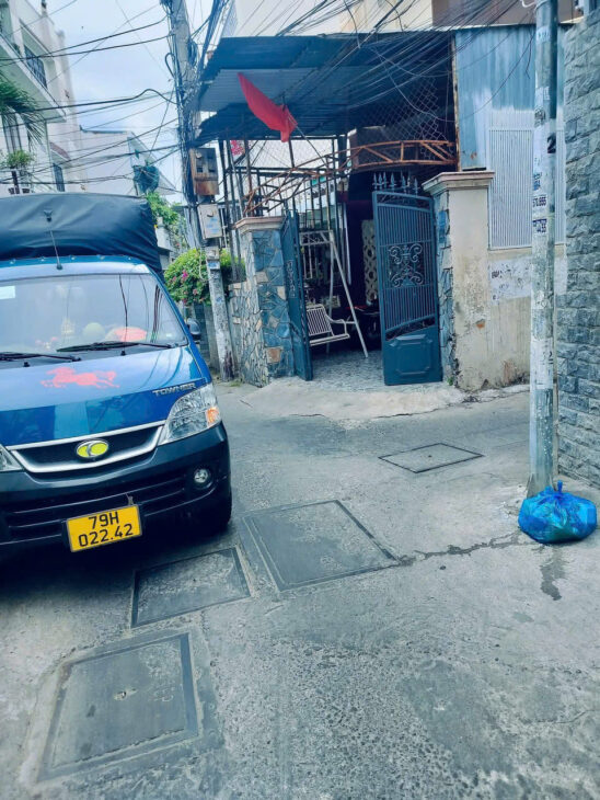 Cần Bán Gấp Căn Nhà Góc 2 Mặt Hẻm Thông Xe Ô Tô, Trung Tâm TP Nha Trang