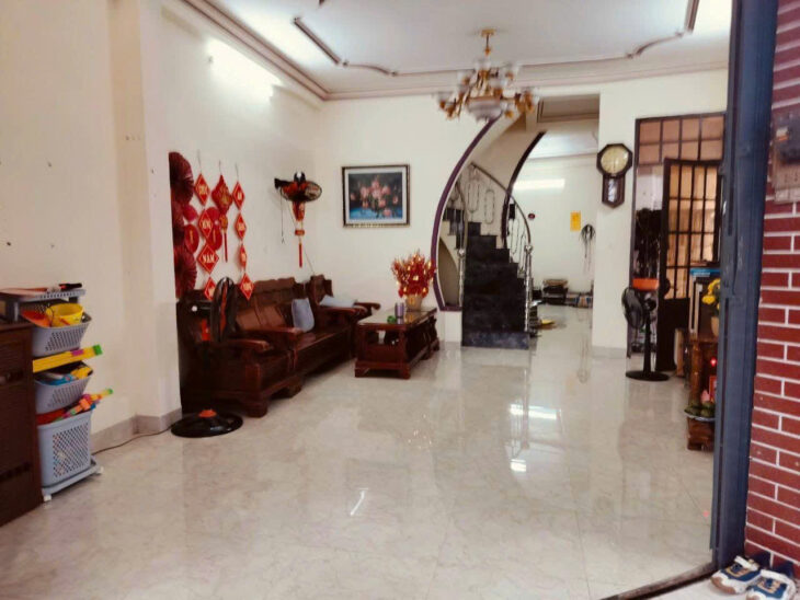 Cần Bán Gấp Căn Nhà Góc 2 Mặt Hẻm Thông Xe Ô Tô, Trung Tâm TP Nha Trang