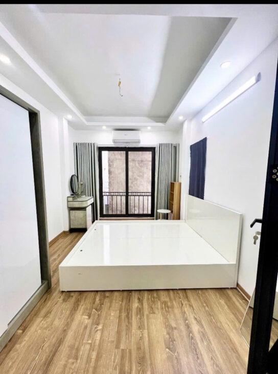 BÁN NHÀ NGÕ HOÀNG HOA THÁM 31M 5 TẦNG LO GÓC 2 THOÁNG GIÁ 5,75 TỶ