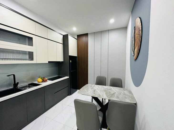 Bán nhà riêng tại Ngõ 77 Bùi Xương Trạch, 5 Tầng, 7,5 tỷ, 34m2, 5PN, 5WC, giá siêu hời!