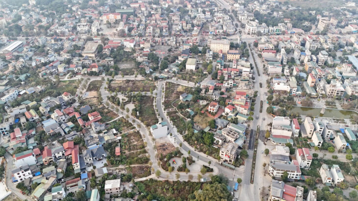Chính chủ bán lô đất nền trung tâm hành chính Lương Sơn diện tích 92m2 giá 2,4x tỷ.