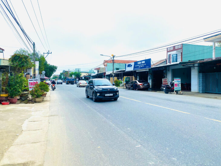 MẶT TIỀN DT 609 – GẦN THỊ TRẤN ÁI NGHĨA – GIÁ SẬP HẦM