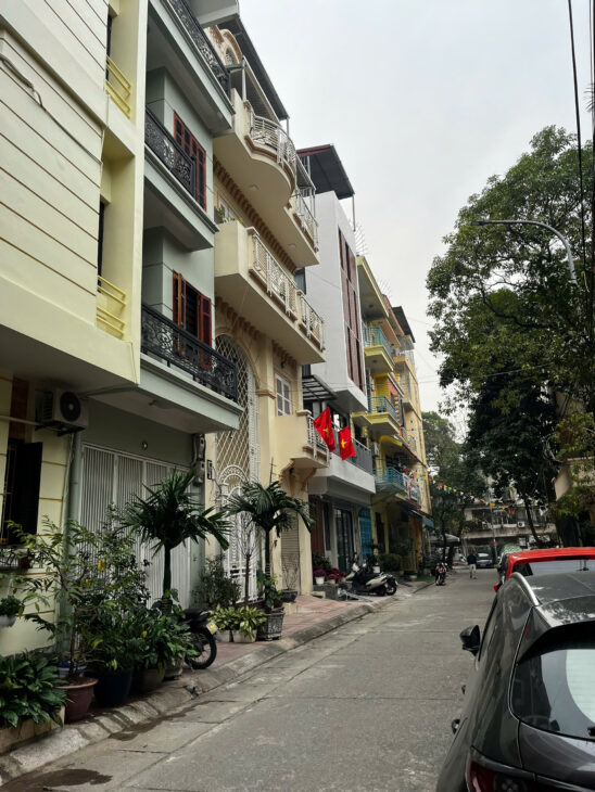 Vũ Ngọc Phan – Phân lô ô tô dừng đỗ – KD VP – 90m – MT 7m – chỉ 32 tỷ