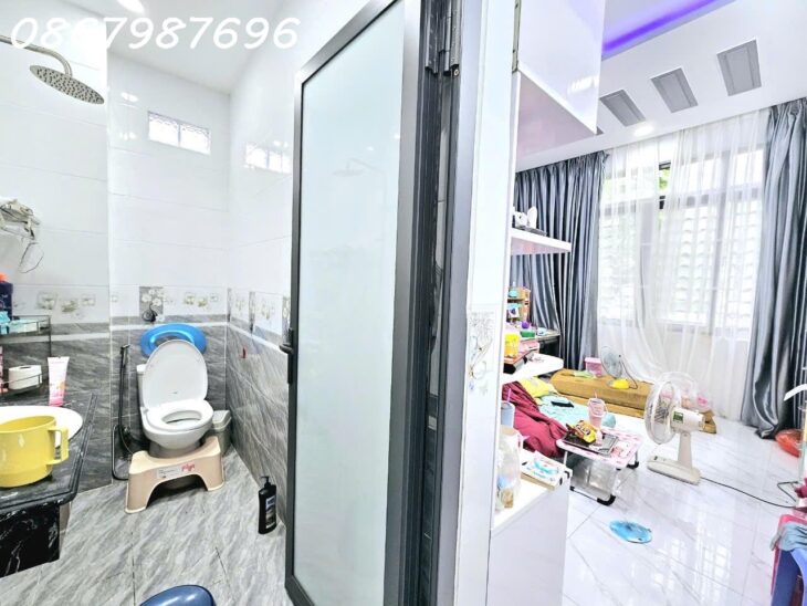 Bán Nhà Trung Tâm Thành Phố Nha Trang, Cách Biển 200m, Gần Chợ Xóm Mới GIÁ 5 TỶ 9
