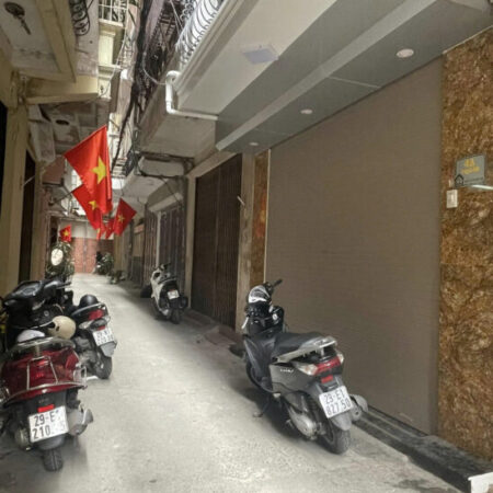 Bán nhà riêng giá siêu hời tại Nguyễn Phúc Lai, Đống Đa, Hà Nội, ngõ oto vào nhà 5 tầng 5 ngủ 16