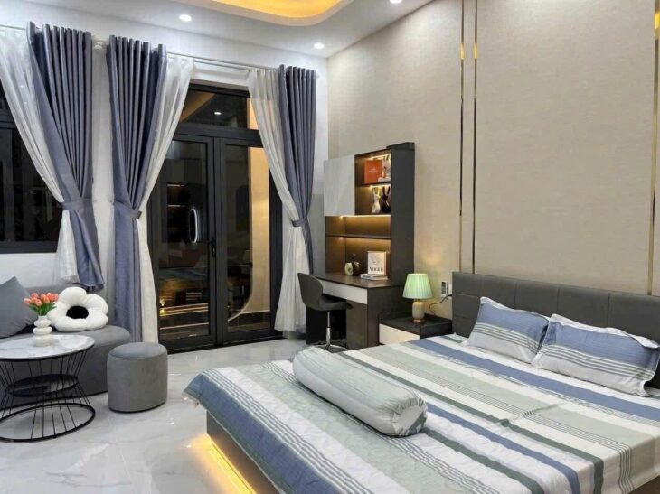 NHÀ PHỐ TRẠM, 5 TẦNG, Ô TÔ ĐỖ GẦN, SÁT AEON MALL