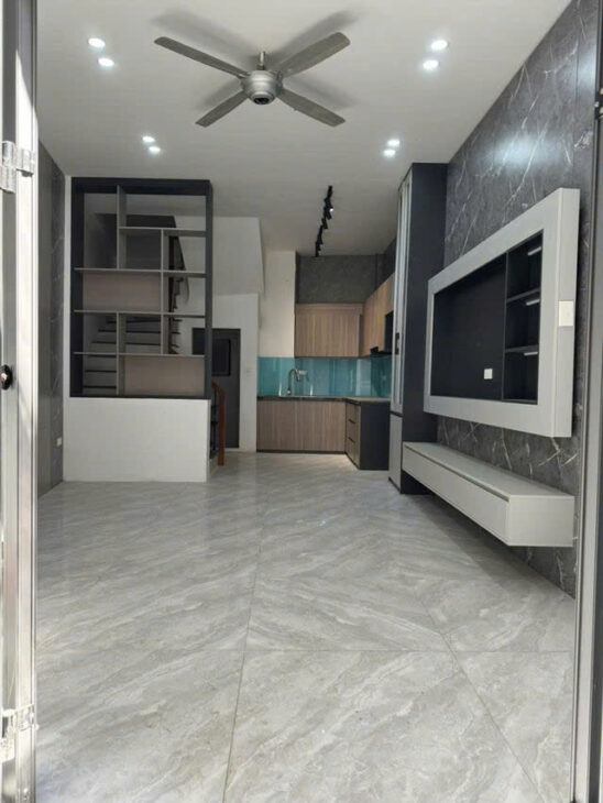 -NHÀ ĐẸP PHỐ ĐÀM QUANG TRUNG, 35M2,5 TẦNG,MT 4M, 5.5 TỶ.