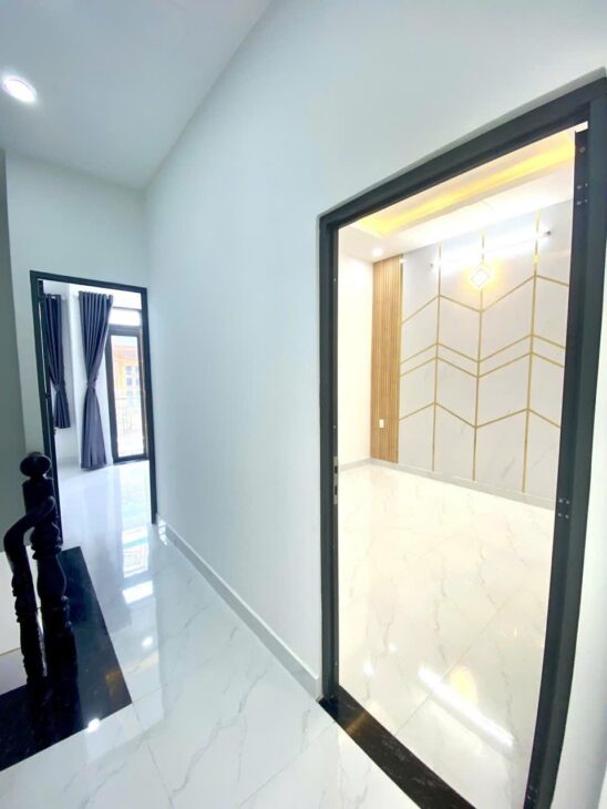 NHỈNH 3 TỶ – NHÀ SIÊU ĐẸP – 40M2 – 2 TẦNG – SÁT MẶT TIỀN ĐƯỜNG QUẬN 12