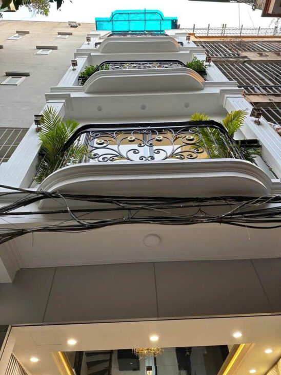 CỰC PHẨM LURUXY, MẶT NGÕ THÔNG KINH DOANH, PHÂN LÔ Ô TÔ TRÁNH – 38m2 x 5 tầng Phố Trường Chinh GIÁ