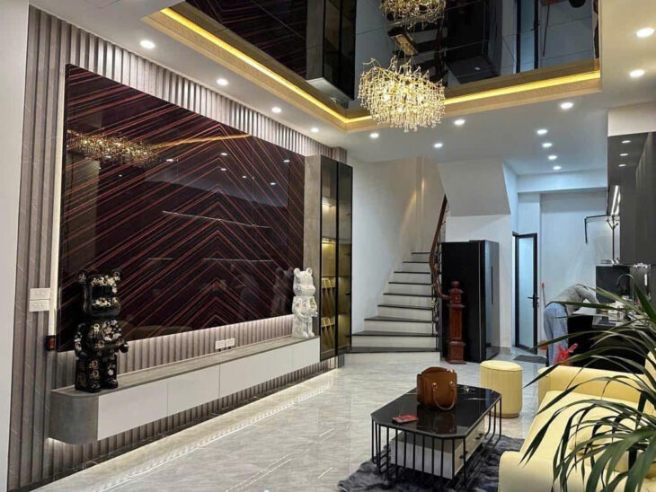 CỰC PHẨM LURUXY, MẶT NGÕ THÔNG KINH DOANH, PHÂN LÔ Ô TÔ TRÁNH – 38m2 x 5 tầng Phố Trường Chinh GIÁ