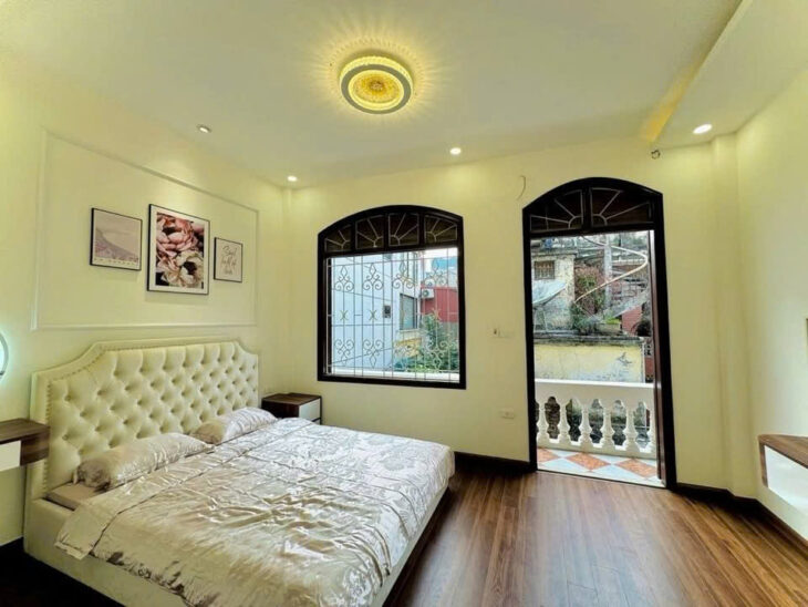 Bán nhà riêng vừa ở vừa kinh doanh 5 tầng, 4PN, 4WC, 55m2, giá 9 tỷ tại Phố Hoàng Cầu, Đống Đa, Hà