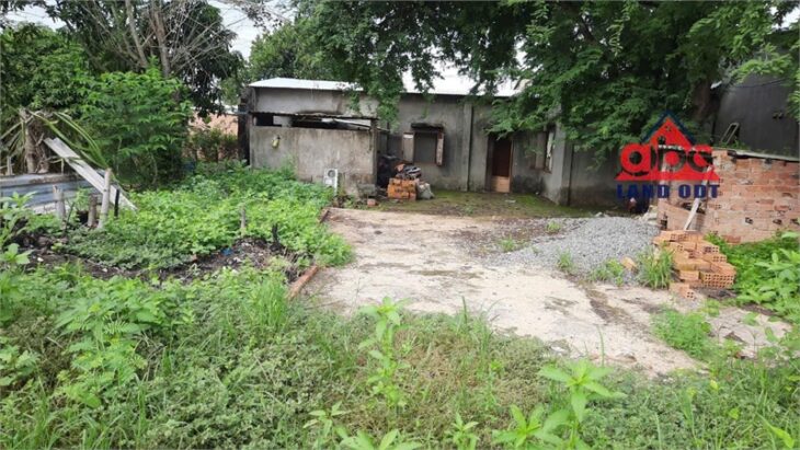 bán nhà cấp 4 với dt đất rộng phù hợp xây dựng nhà nghỉ dưỡng. gần đập thủy điện