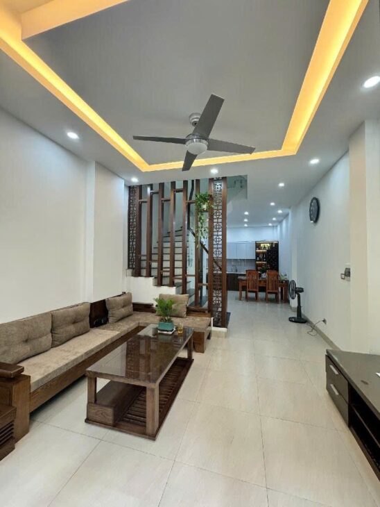 BÁN NHÀ NGUYỄN VĂN CỪ 35M2* 5 TẦNG* 6.5 TỶ, FULL NỘI THẤT, Ô TÔ ĐỖ CỬA