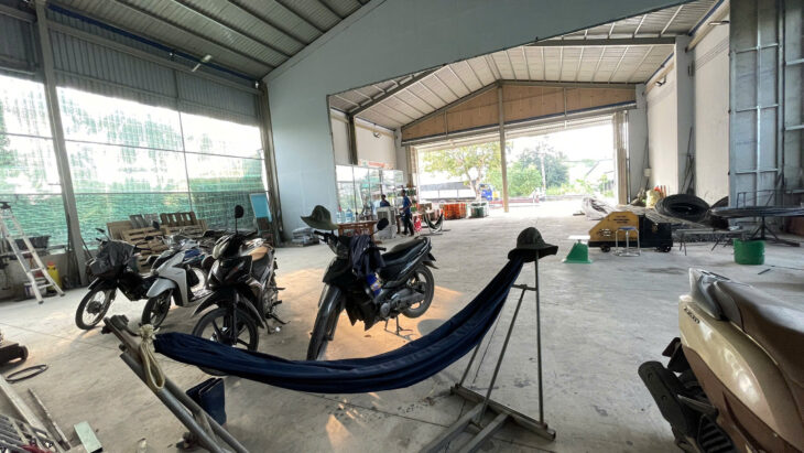 BÁN XƯỞNG MỚI, KIÊN CỐ ĐƯỜNG NGUYỄN THỊ RÀNH, CỦ CHI, 2,220 M2 ĐẤT – CÓ NHÀ CẤP 4 PHÍA SAU, VƯỜN