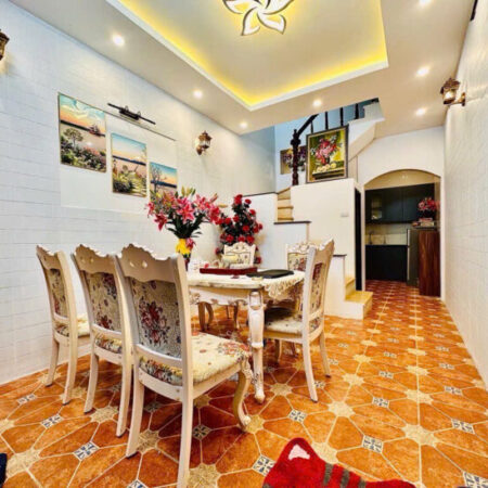 bán nhà Đống Đa Đường Láng, trung tâm, nội thất đẹp