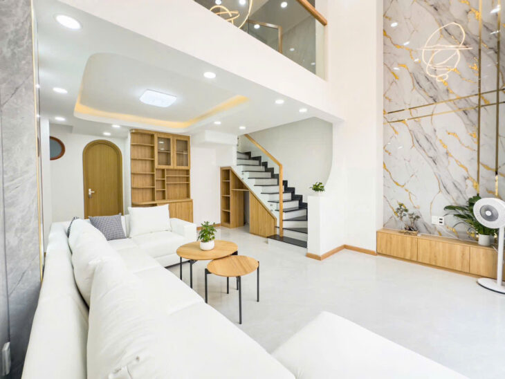 6.28 tỷ bán nhà mới khu VIP Nguyễn Cửu Vân giáp Q1- 5 tầng- 40m2-ngang 4.6m- 4PN 6WC full NT