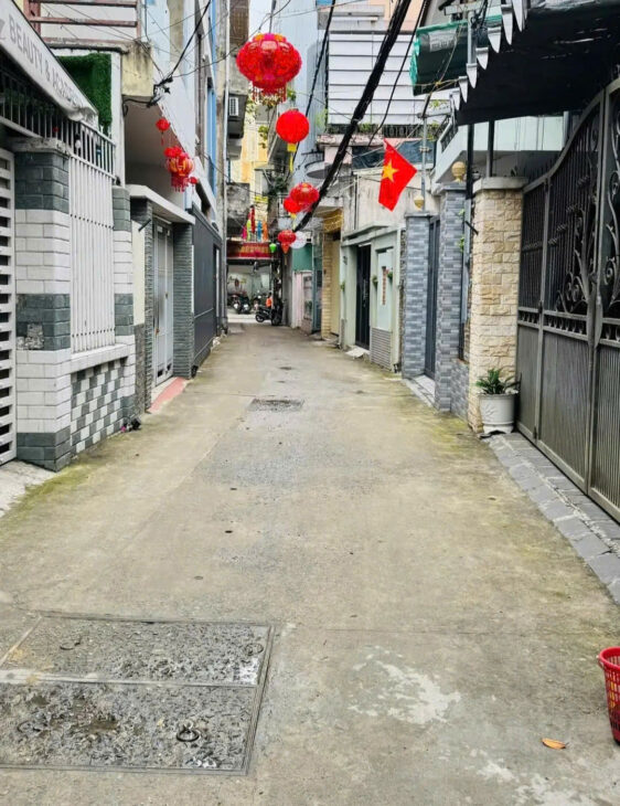 # Nhà Kiệt 3m thẳng ra Phan Thanh, 45m2, gác đúc cứng cáp, 2.x tỷ