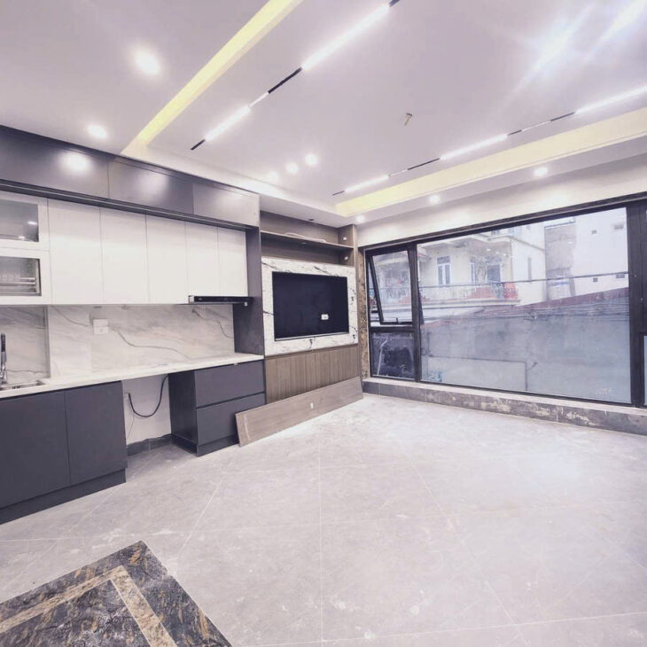 NHÀ MỚI ĐẸP PHỐ TRẠM, KINH DOANH,Ô TÔ NGỦ TRONG NHÀ 41M2, 6 TẦNG, MẶT TIỀN 5.4M,10.5 TỶ.