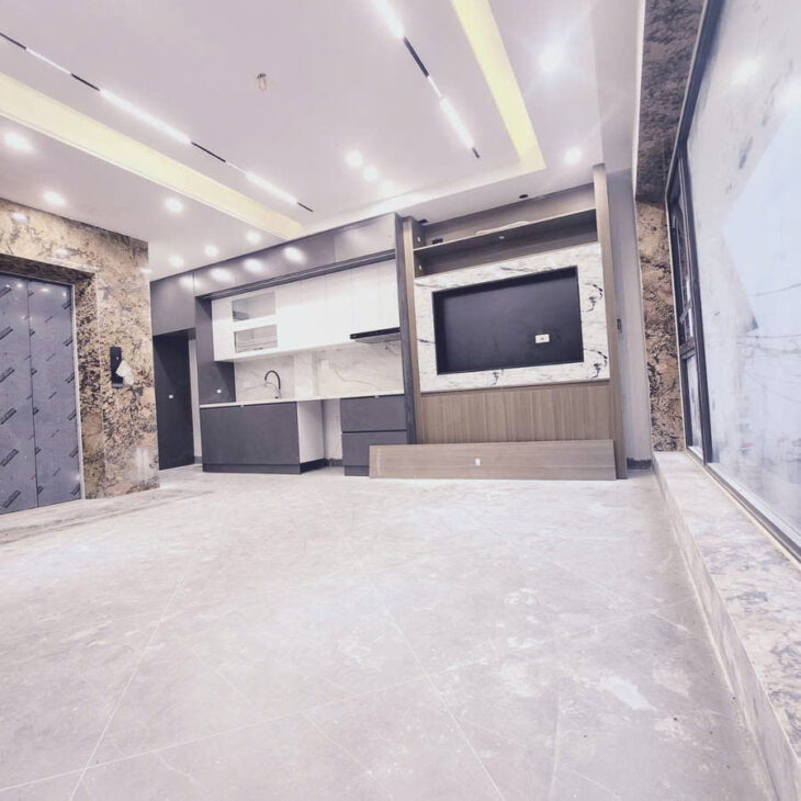 NHÀ MỚI ĐẸP PHỐ TRẠM, KINH DOANH,Ô TÔ NGỦ TRONG NHÀ 41M2, 6 TẦNG, MẶT TIỀN 5.4M,10.5 TỶ.