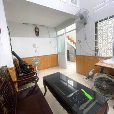 # Nhà sau Lưng MT Lý Thái Tổ, 45m2, 2 tầng, sạch đẹp, 2.35 tỷ