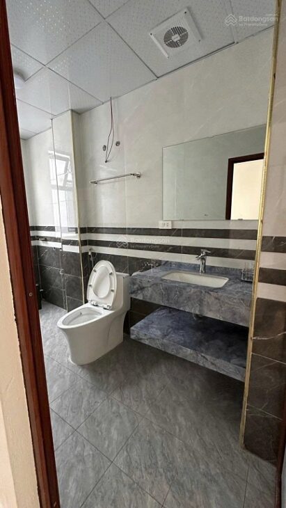 Cho Thuê Nhà BT 4 Tầng Tại Sing Garden, 240m2, 5PN, 6WC, Đường 6, Phường Phù Chuẩn, Từ Sơn, Bắc