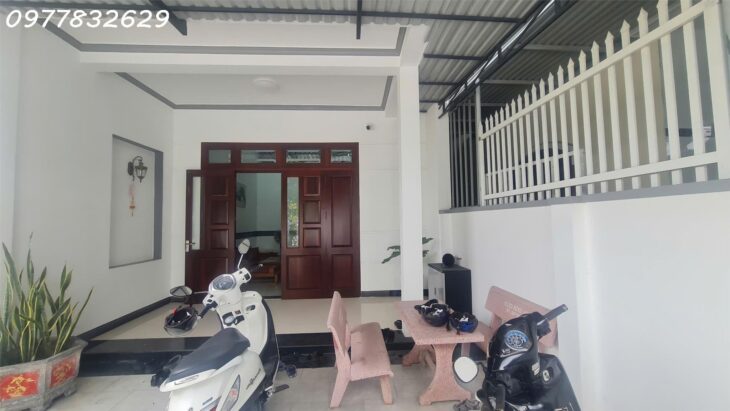 Bán nhà 2 lầu Hẻm Nguyễn Công Trứ – Tân Thiện – TX LaGi giá ngộp sổ riêng