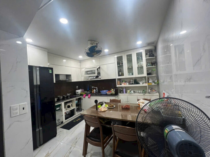 Bán nhà tuyến 2 Lạch Tray, 45m 3 tầng, đường 8m, Giá 5.7 tỉ gần Cầu Vượt