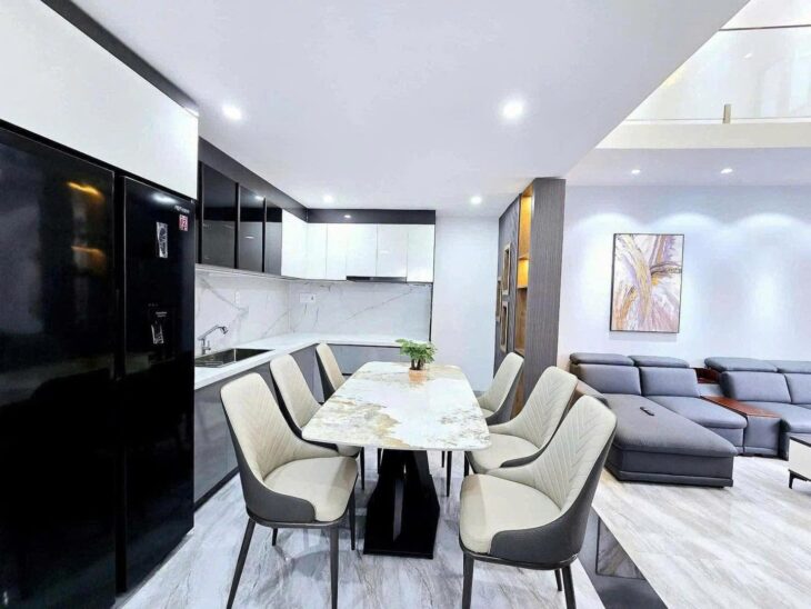NHÀ ĐẸP NGỌC THỤY, GẦN PHỐ, NGÕ RỘNG, SỔ ĐỎ CẤT KÉT